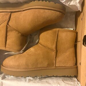 UGG Classic Mini ii Boots